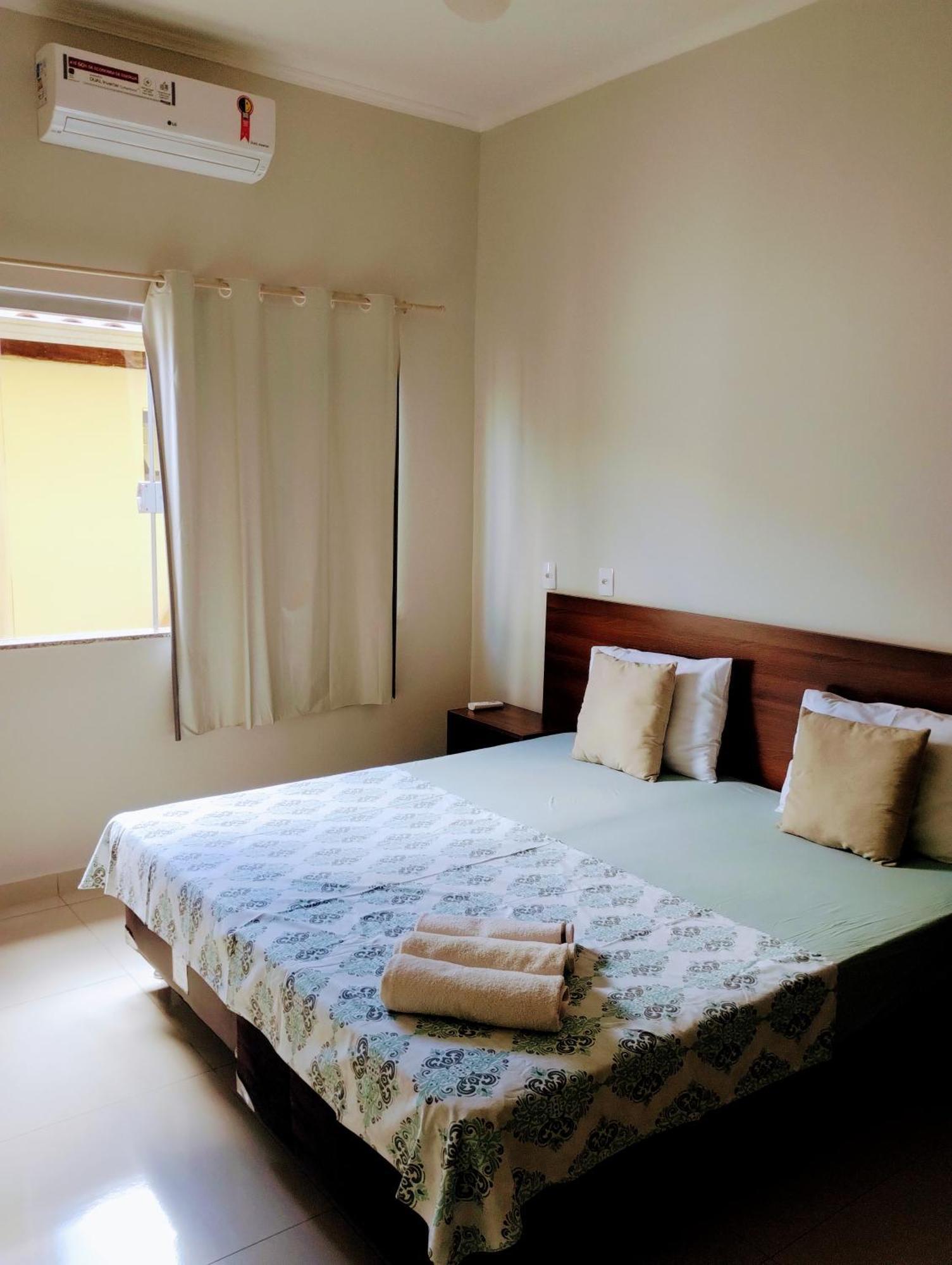 Pouso Oliveira Casa Com Ar Condicionado 度假居 *